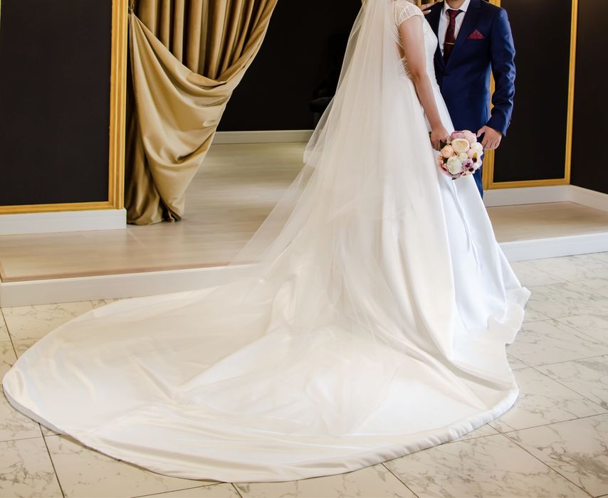 Продаётся свадебный платья