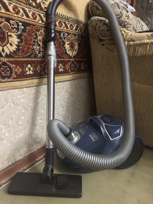 продам два пылесоса