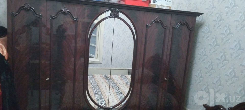 Спальный гарнитур срочно сотилади