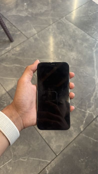 Iphone 12 pro в идеальном состояние