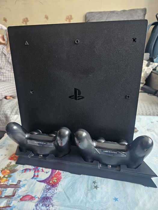 Консоль PS 4 Pro 1Tb