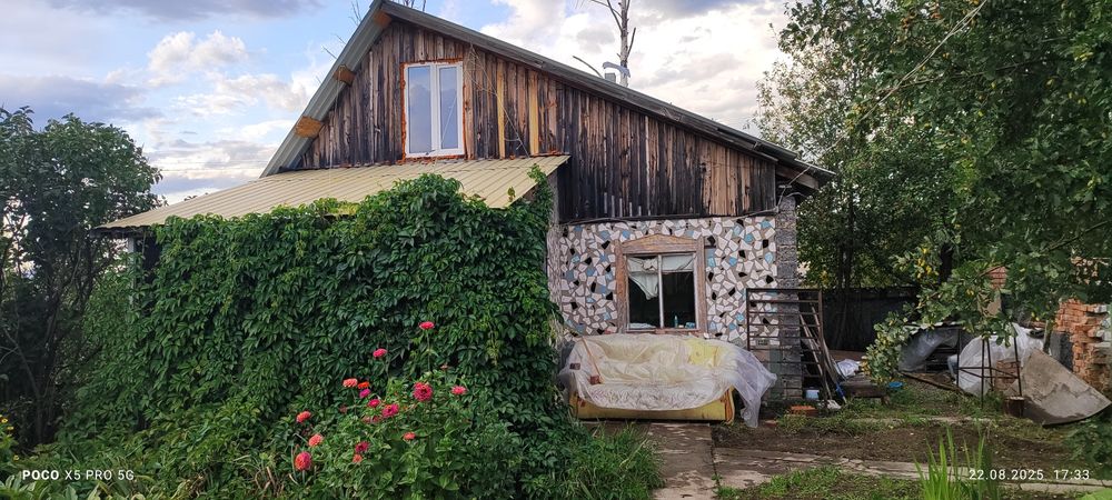 Продам дачу в селе Бобровка.