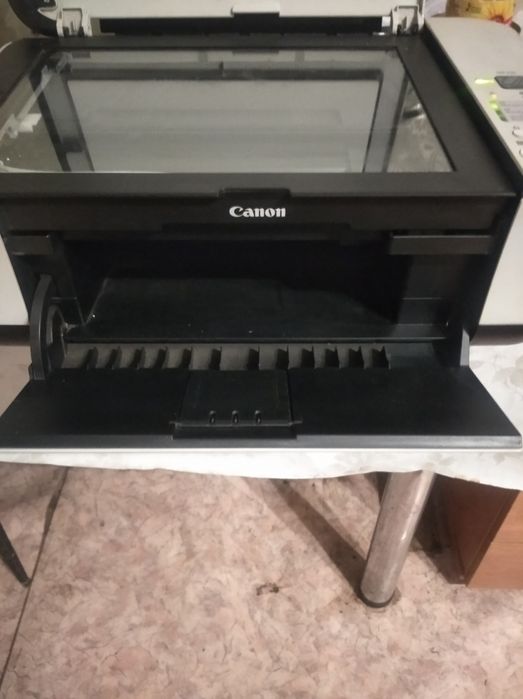 Продам принтер Canon срочно!