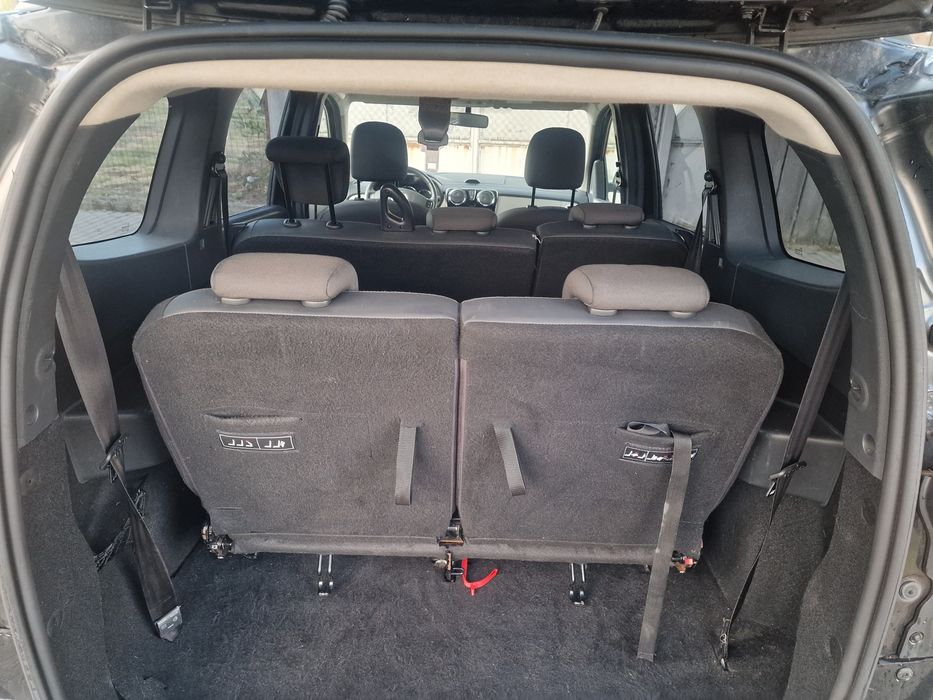 Dacia Lodgy cu clima, 7 locuri 1,2 benzina