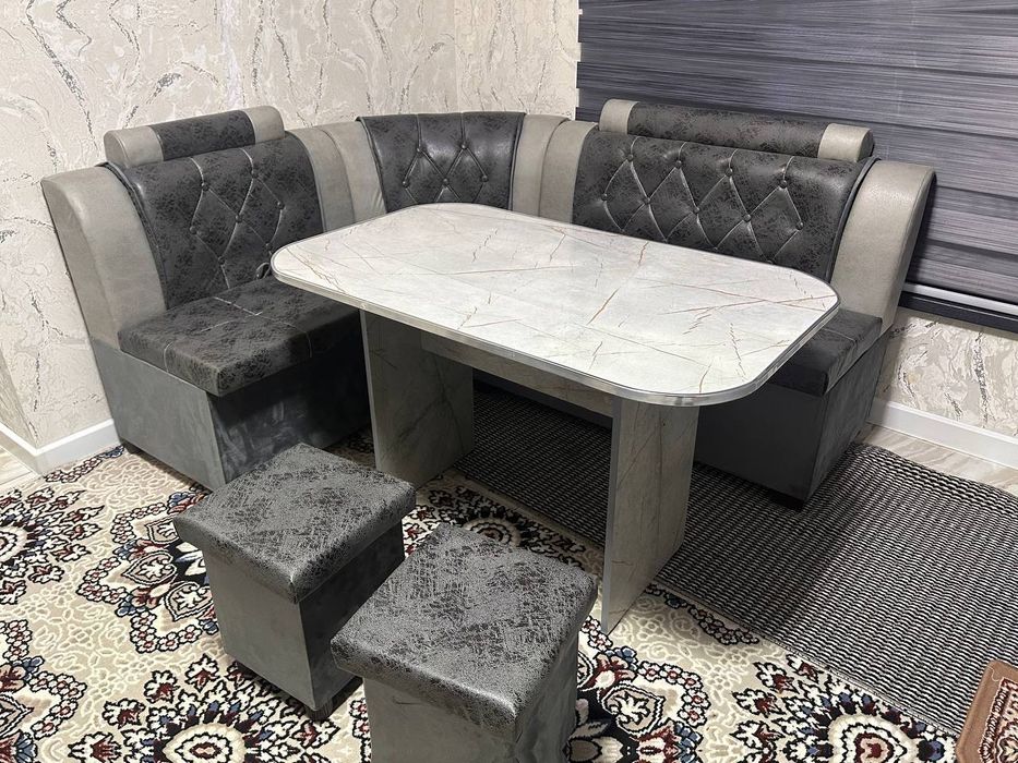 Кухонные уголок аксияа