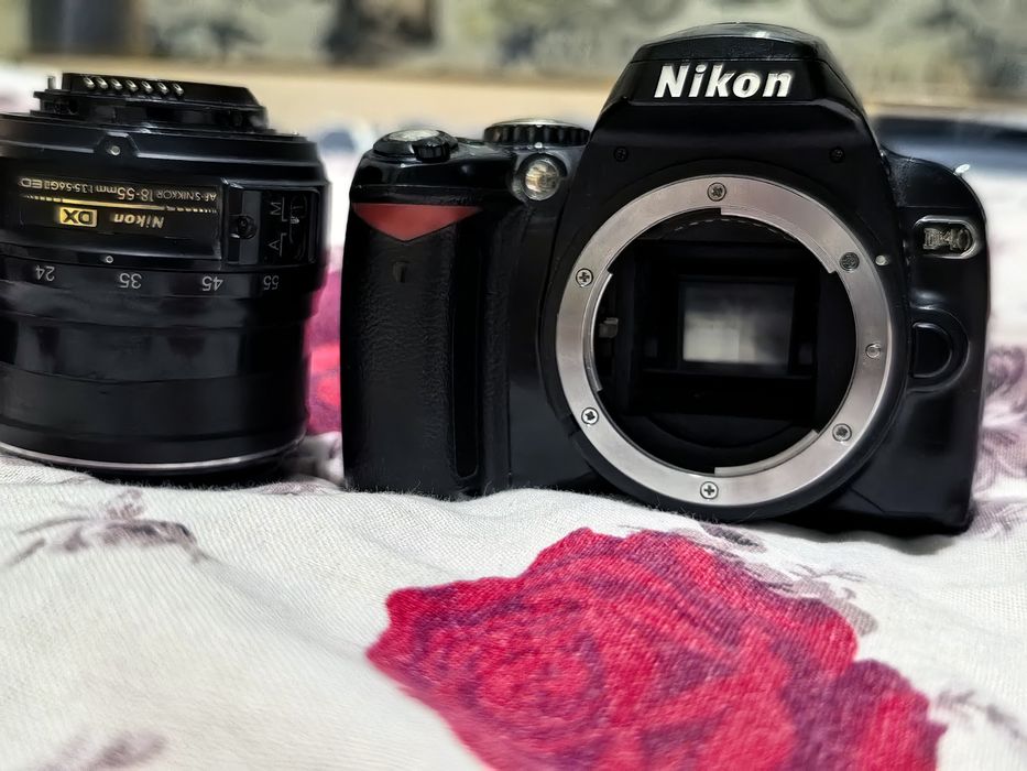 nikon d40 состояние средне хорошее
