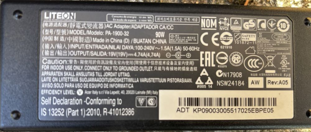 Oригинално зарядно Acer LITEON AC Adapter PA-1900-32  19V 4.74A 90W 3.0x1.0mm