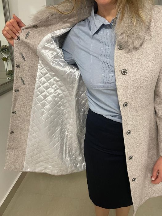 Se vinde palton Rose Mary calitate excelentă