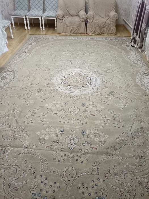 Продается ковер хорошем состояний