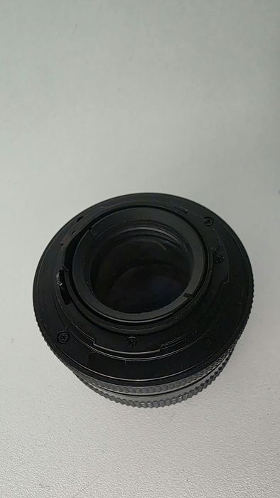 Obiectiv foto  Carl Zeiss Planar 1,7/50 functional, urme normale de folosinta