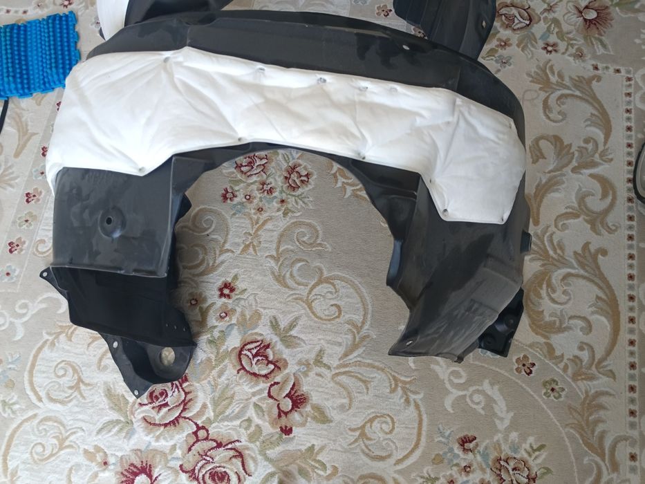 Подкрылок передний Toyota Highlander 2013 / 2018