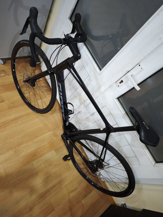 Cursiera carbon Giant Advanced Pro disc 2 shimano 105