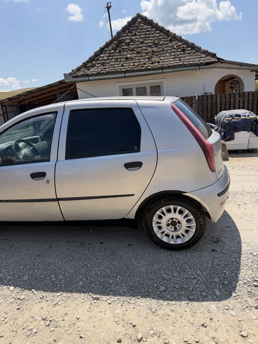 Fiat Punto 1.2 Benzină – 2006 | Consum redus | Ideală pentru navetă