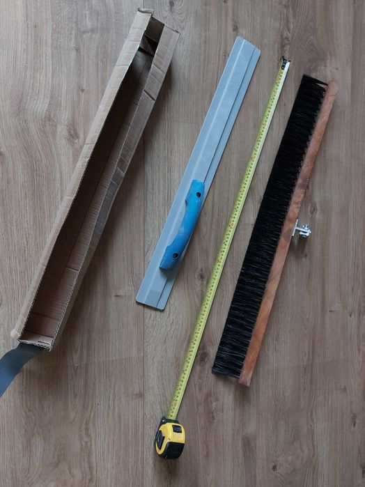 Магнезиева маламашка и четка за ресане на бетон