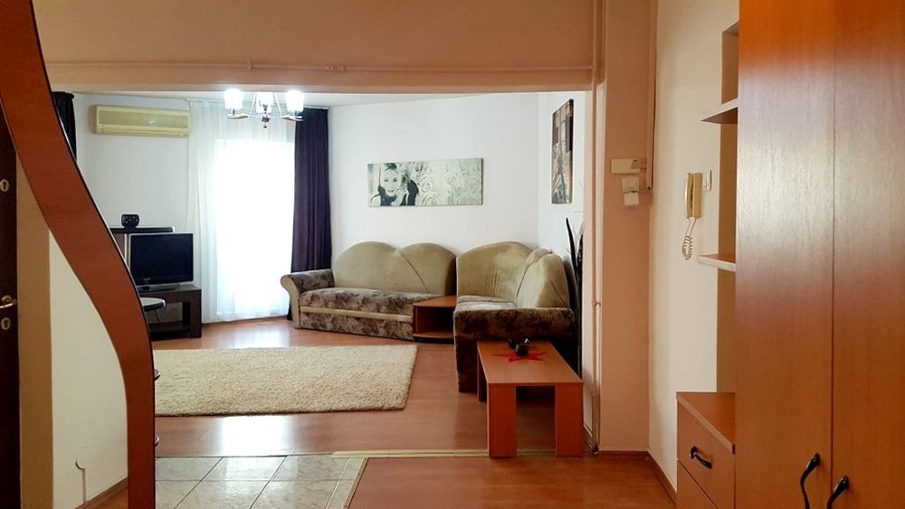 Inchiriez Ap 2 camere decomandat. P-ța M.Vit.direct proprietar - Vedere Bvd+BONUS: GARANTIE 2 RATE