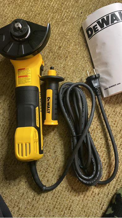 Болгарка Dewalt dwe4357