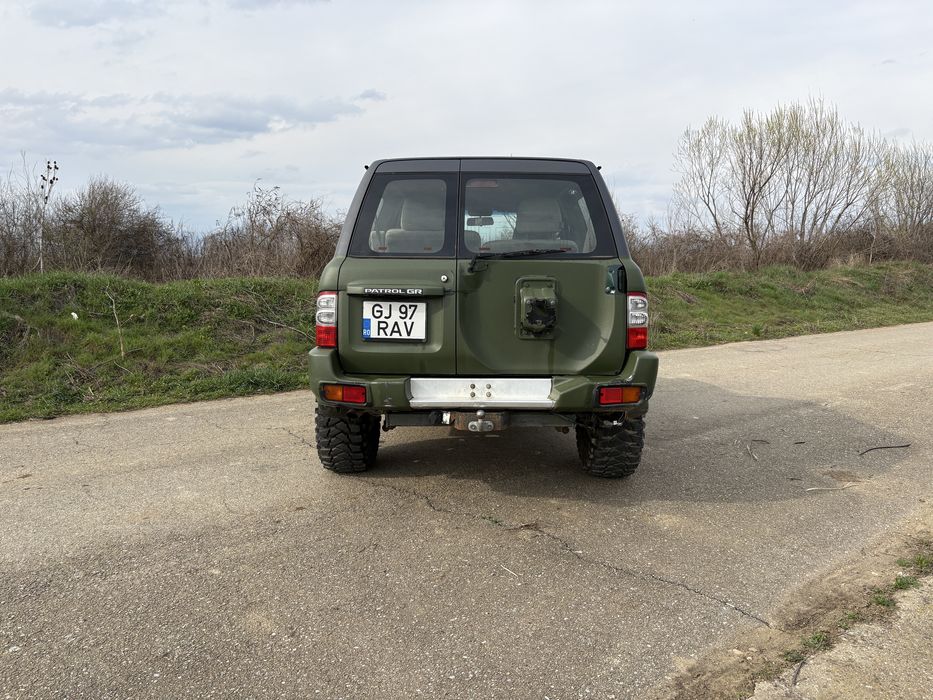 Nissan Patrol Y61