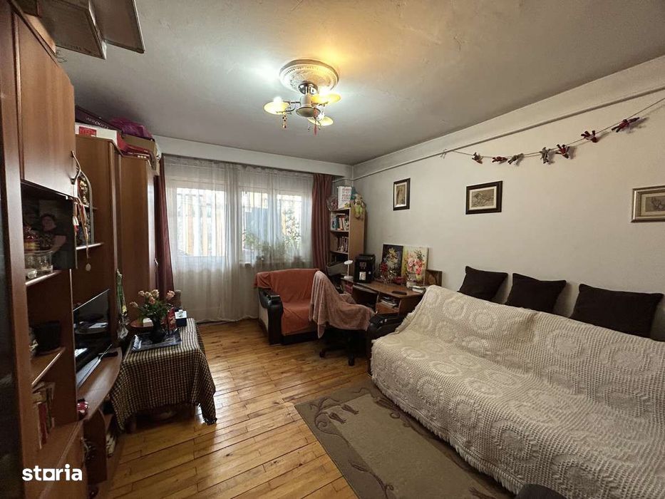 Apartment 2 camere, confort 1 decomandat, Prundu.