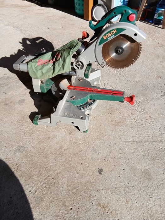 Fierastrau circular electric Bosch