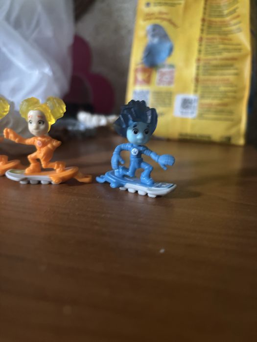 Продам киндер фигурки, Фиксики, натунс