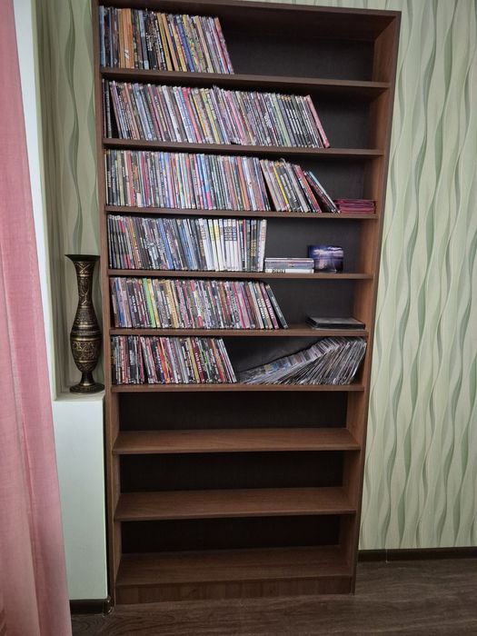 Стол трансформер,стеллаж для книг,кресло