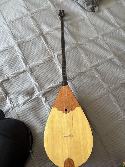 Продам домбру бу