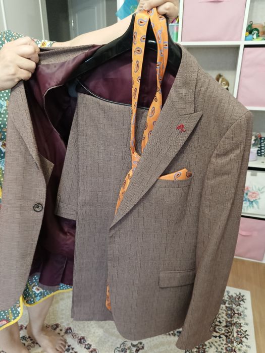 костюм тройка бордовый