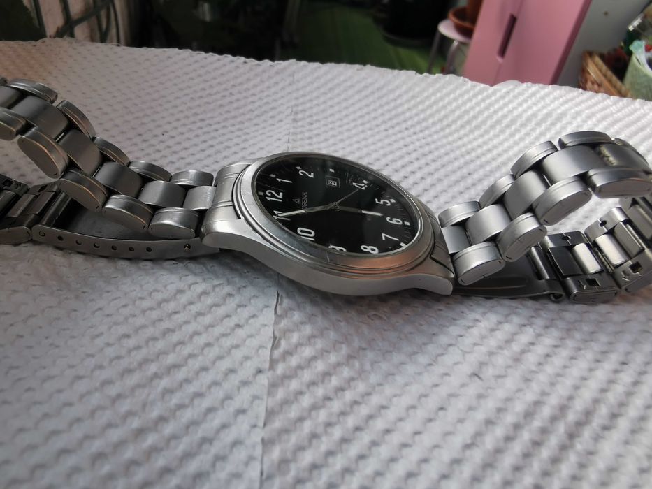 Ceas Dugena quartz inox waterresistant limbile si indicatorii orari fosforescenti