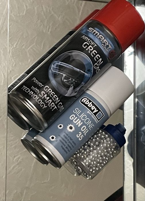 Pistol airsoft GLOCK cu accesorii incluse( Full Kit)