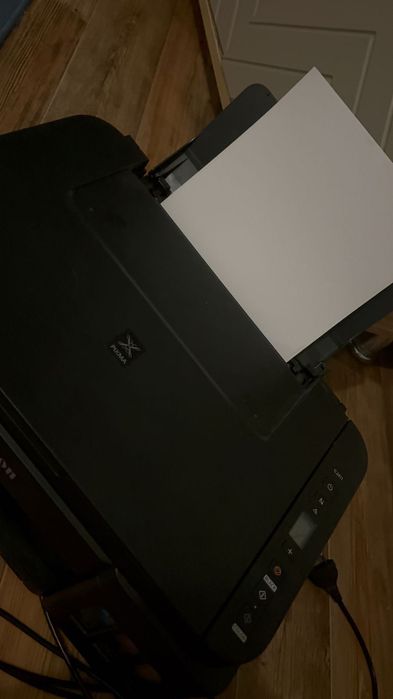 Ноутбук и принтер