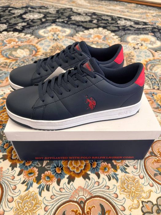 Продается оригинал кроссовки  POLO кроссовки