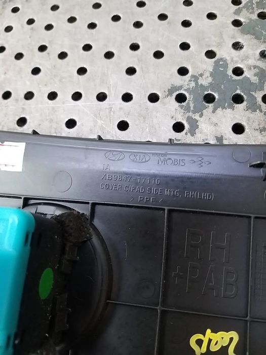 Panou cu buton blocare airbag hyundai i10 ba ia xb984717110