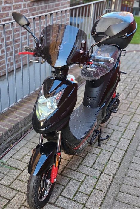SCUTER TROTINETA ELECTRICA Rolektro Germania  25/45 km/h 2000 w