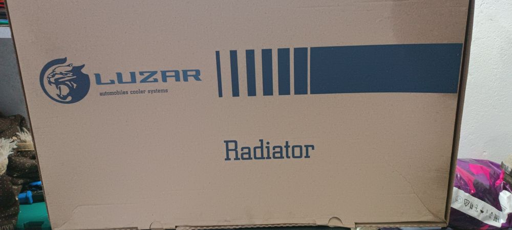 Продам радиатор охлаждения приора 2