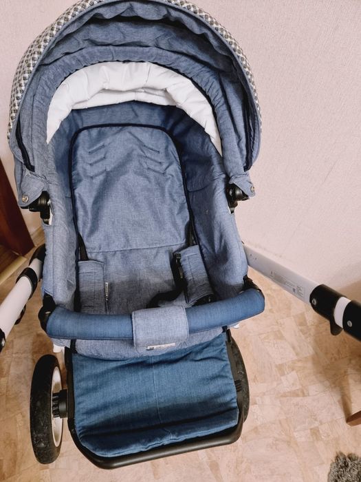 Коляска в отличном состоянии