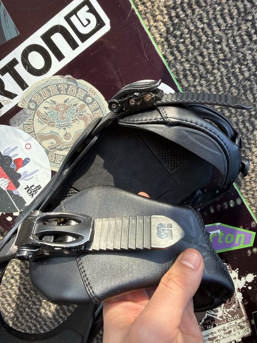 Snowboard HEAD + legaturi Burton Custom – set complet