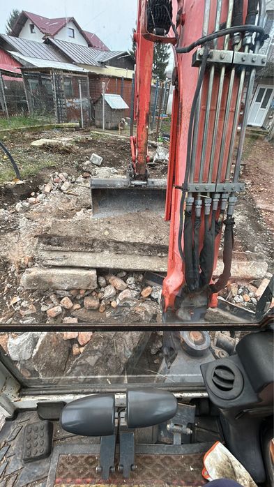 Inchiriez miniexcavator