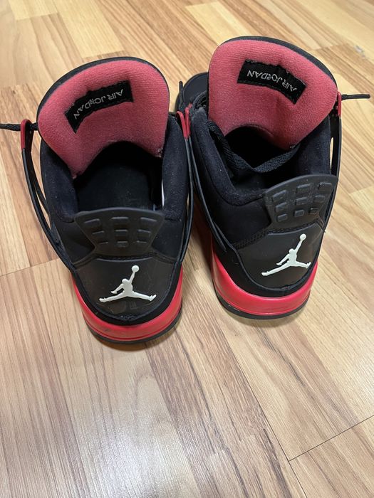 Jordan 4 red thunder