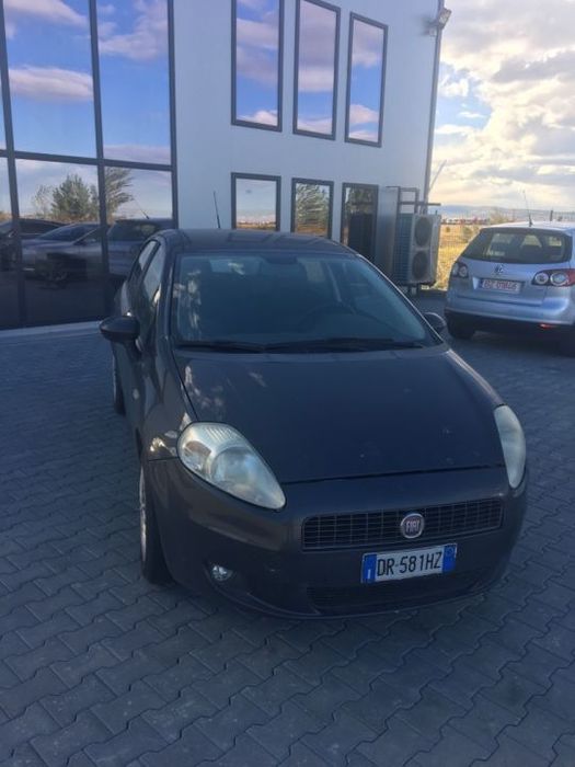 Dezmembram Fiat Punto 12 benzina an fabricație 2008