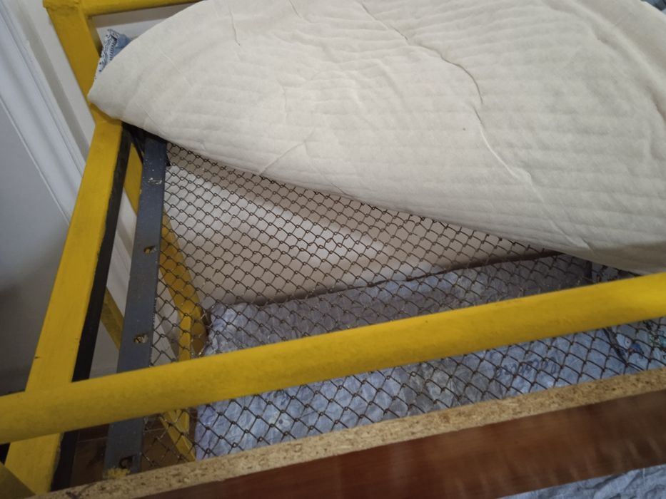 Детские двухярусные железные кроватки