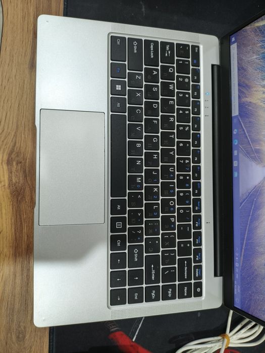 Hydra • Celeron N3350 • 6 ГБ • SSD 128 ГБ
: