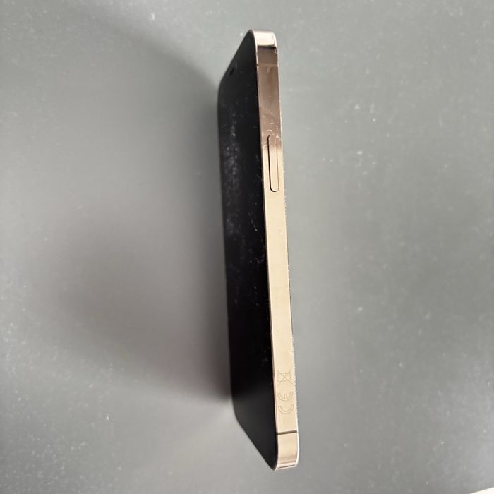 Vand iphone 12 Pro Gold