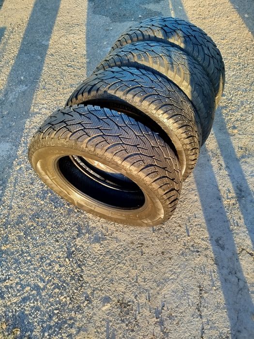В отличном состоянии, зимние шины