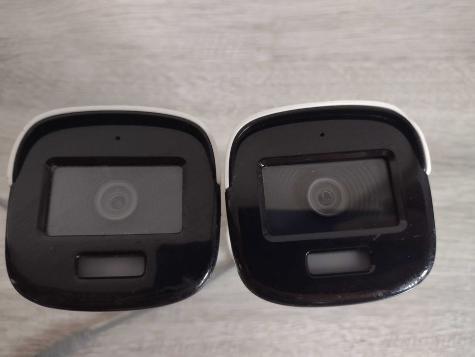 2броя Hikvision DS-2CE10DF3T-FS 3.6mm