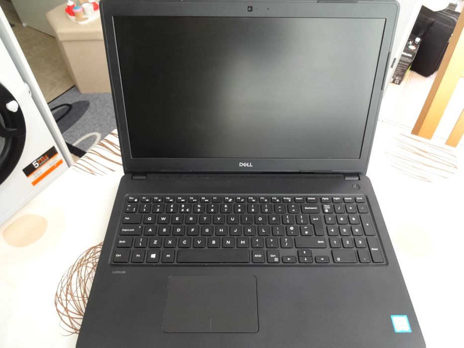 Лаптоп  15.6" DELL Latitude 3580 i5-7200U 2.5GHz/RAM 8GB DDR4
