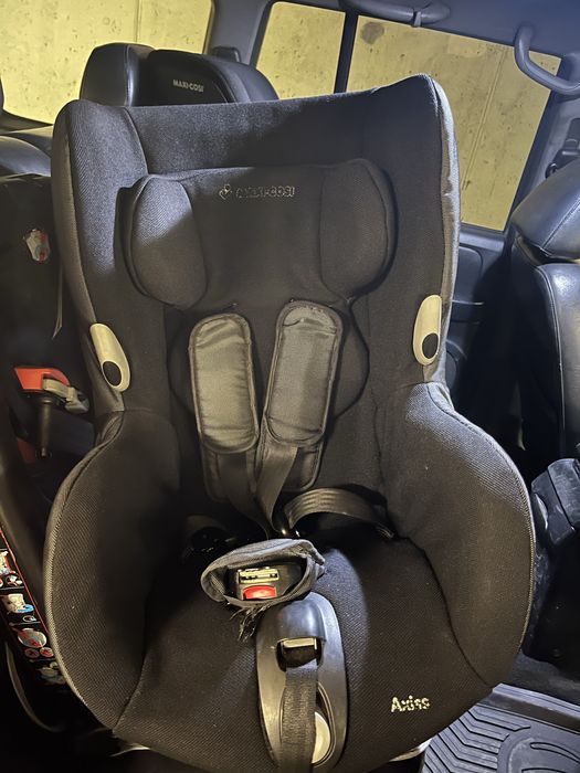 Maxi cosi axiss въртящ се стол за кола 9-19кг