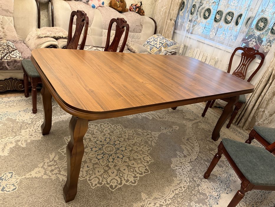 Продам гостиный стол 50 000 тг