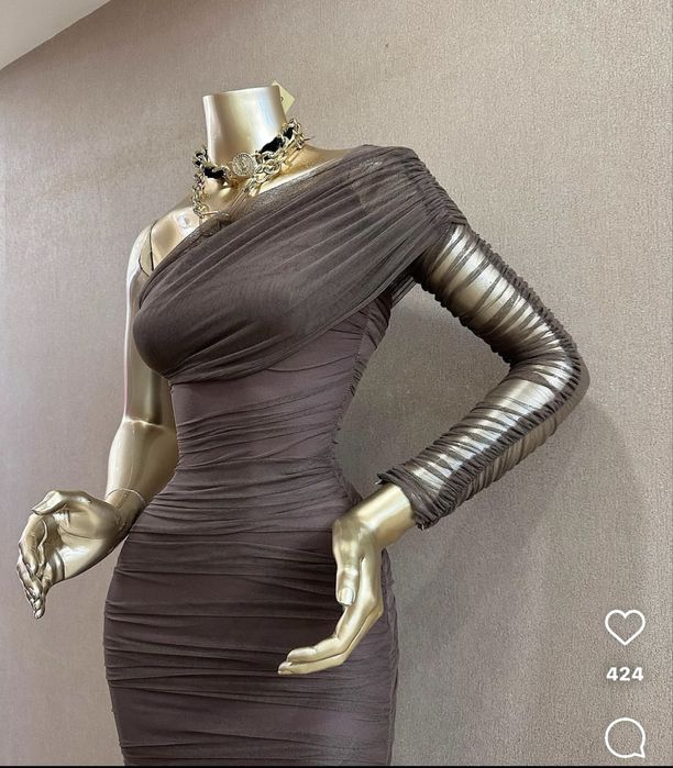 Продаю платье цвета шоколад