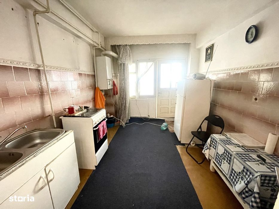 2 decomandate, 59 mp, bloc 1980 - Republicii