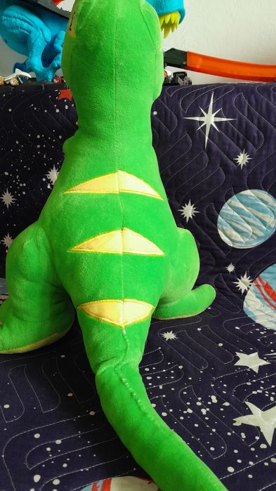 Plus maricel dinozaur verde